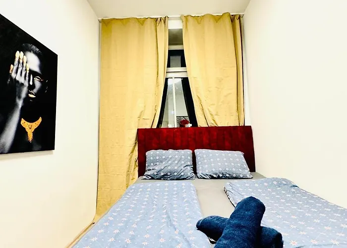 Private In 4br Near Fac Platz, 10-min Walk *