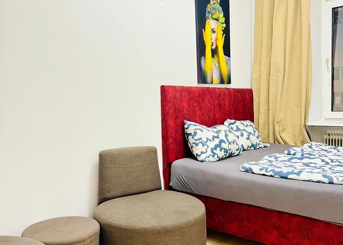 Private In 4br Near Fac Platz, 10-min Walk Apartment *