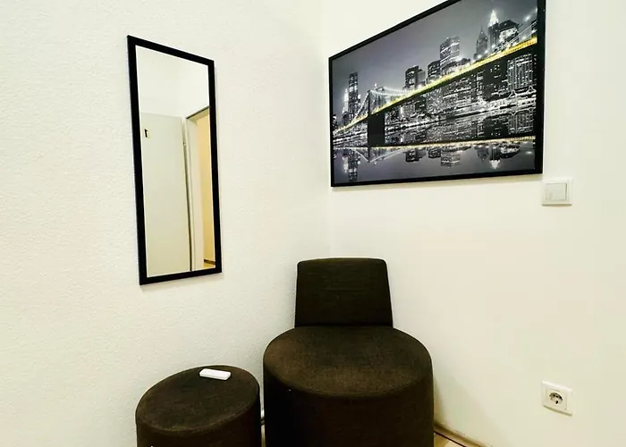 Apartment Private In 4br Near Fac Platz, 10-min Walk *