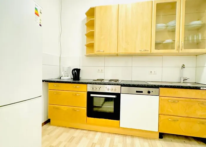 Private In 4br Near Fac Platz, 10-min Walk *